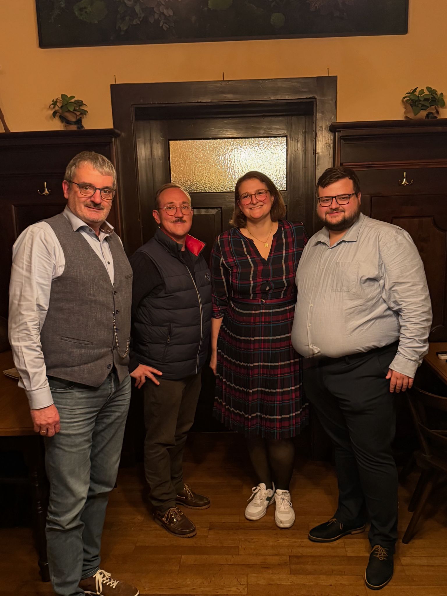 Top 3 Kandidaten (v.l.n.r.: Frank-Michael Müller, Benedikt Bente, Kreisvorsitzende Anna Ahlfeld und Felix Meyer)